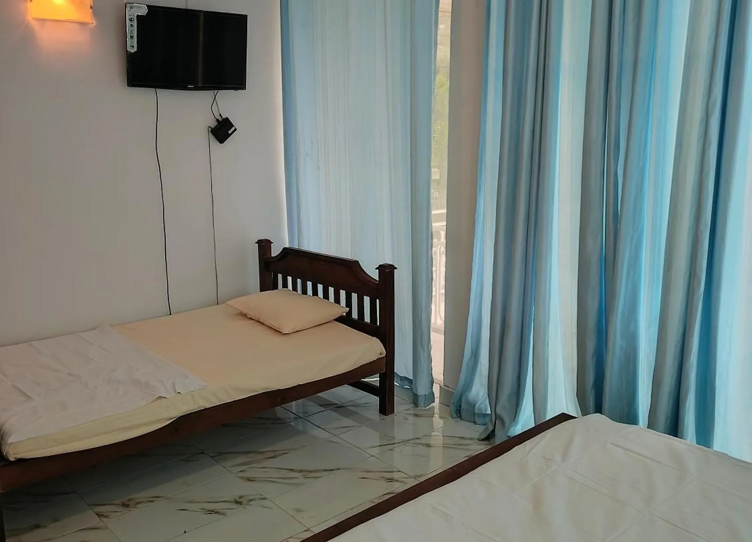 Meshendra Garden By Madona Hotel Katunayake 3*,  Sri Lanka